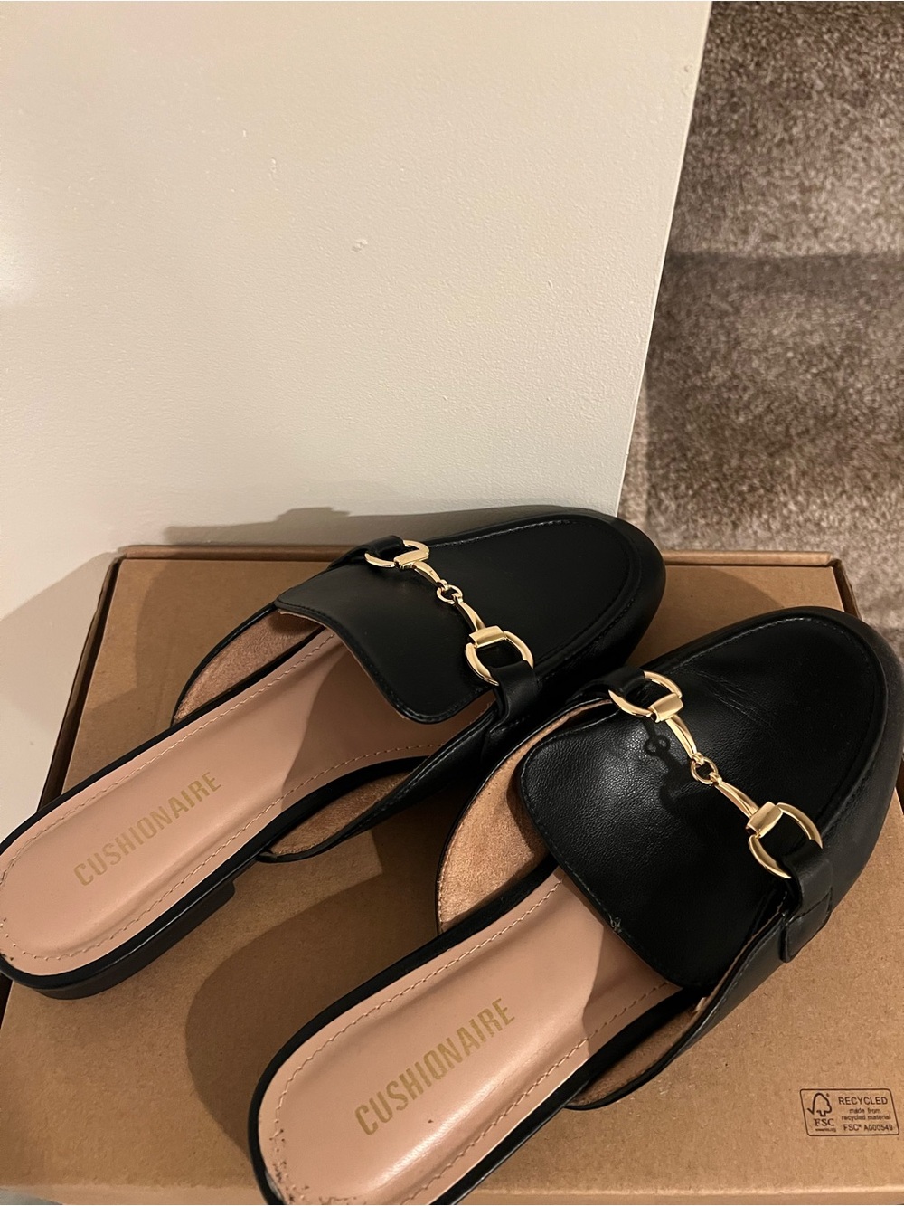 Cushionaire Slip-On Loafers with Gold Horsebit
